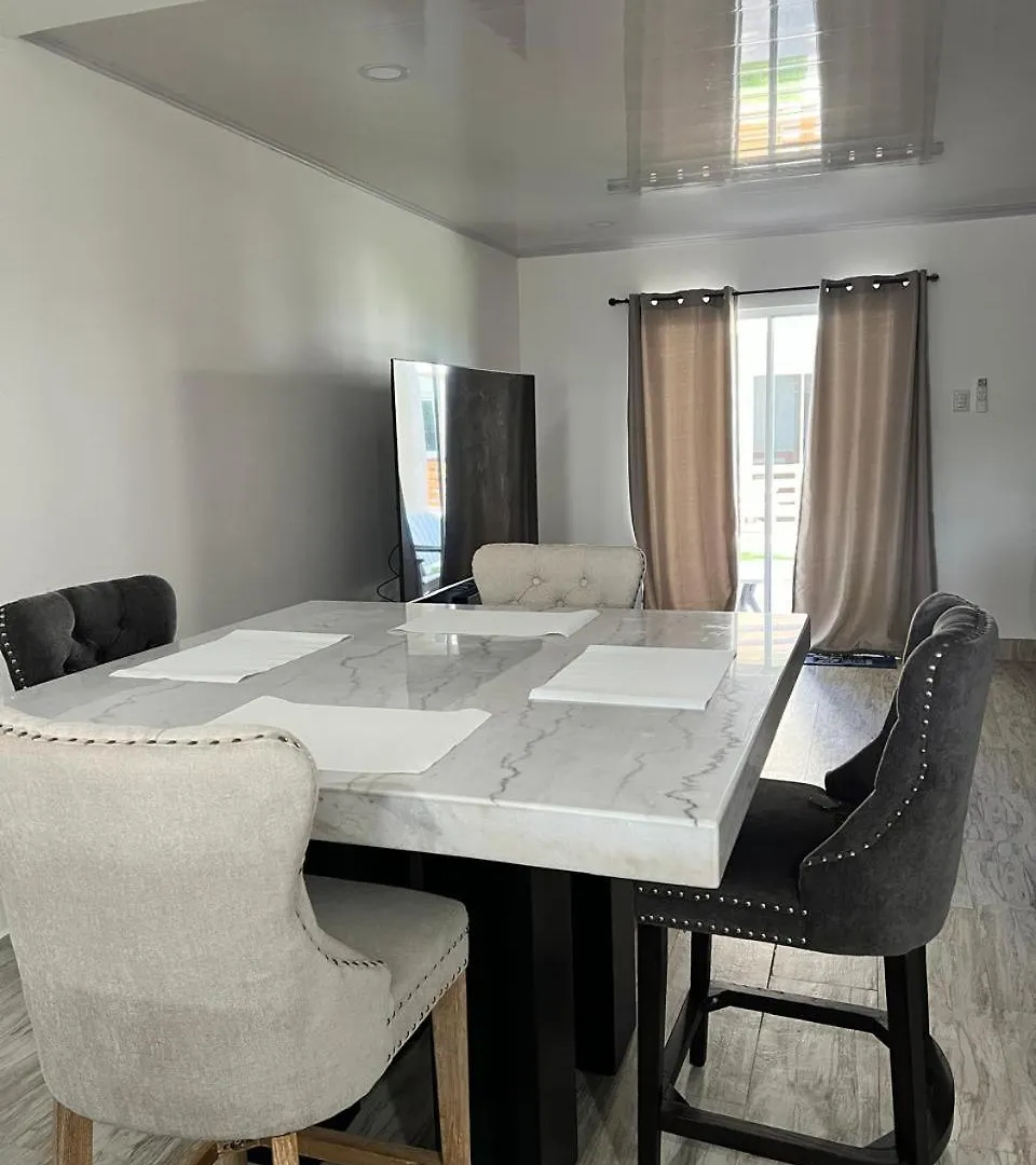 Crusoe Escape Villa كراون بوينت